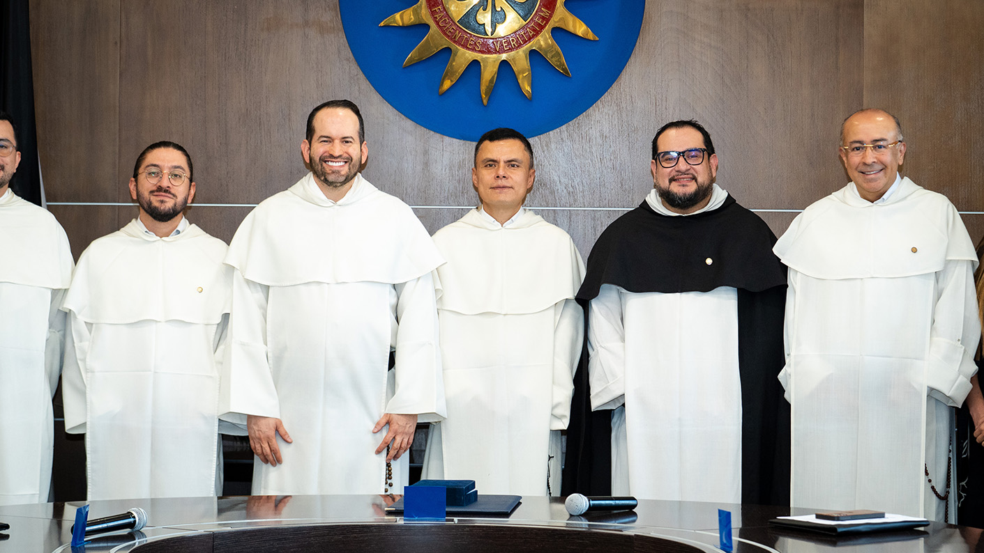 Frailes Dominicos se posesionan en la Alta Dirección de la Santoto