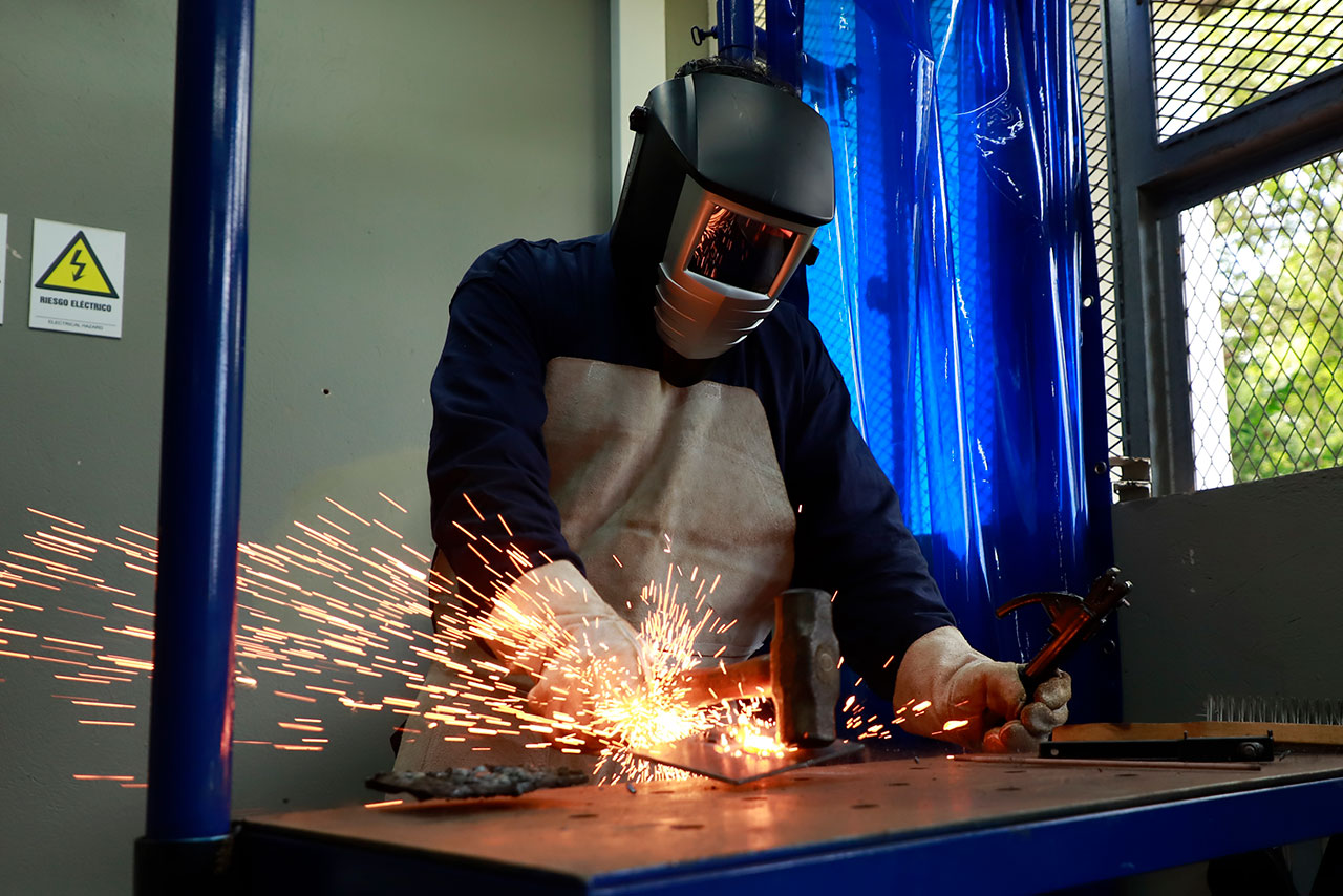 Técnico Laboral en Soldadura 