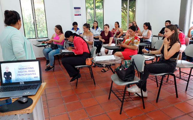 El Centro de Proyección Social de la comuna 8, de la Universidad Santo Tomás Seccional Villavicencio, comprometido con el emprendimiento de la región